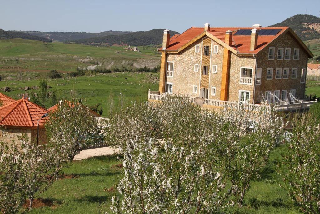 Le Palais Des Cerisiers Ξενοδοχείο Azrou Εξωτερικό φωτογραφία