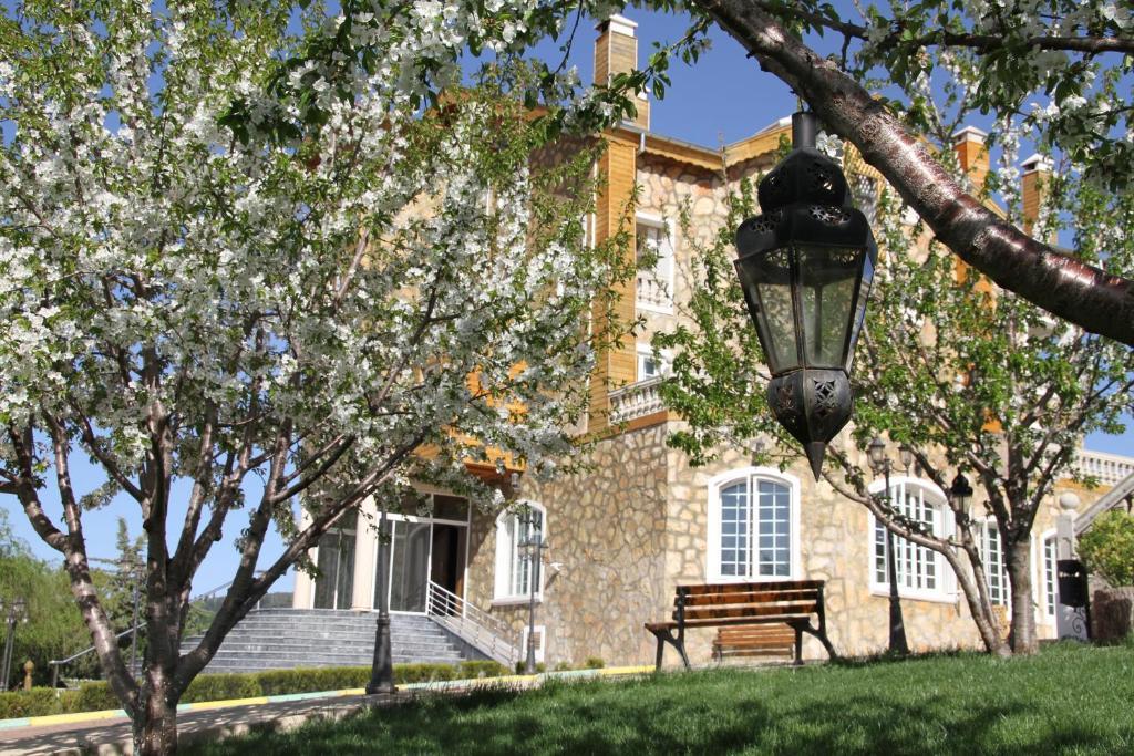 Le Palais Des Cerisiers Ξενοδοχείο Azrou Εξωτερικό φωτογραφία